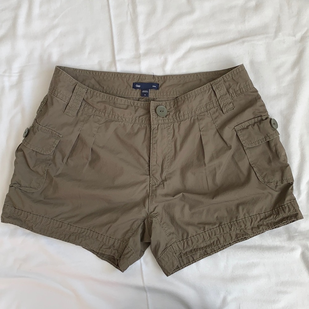 Gap Factory khaki shorts, Size 4, Dark green/olive color